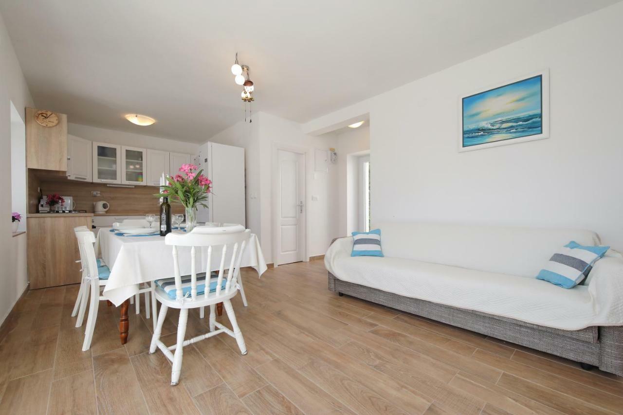 Holiday Home On Dugi Otok - Otok Brbinj Kültér fotó