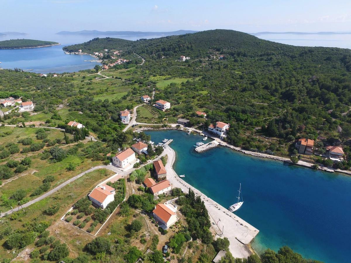 Holiday Home On Dugi Otok - Otok Brbinj Kültér fotó