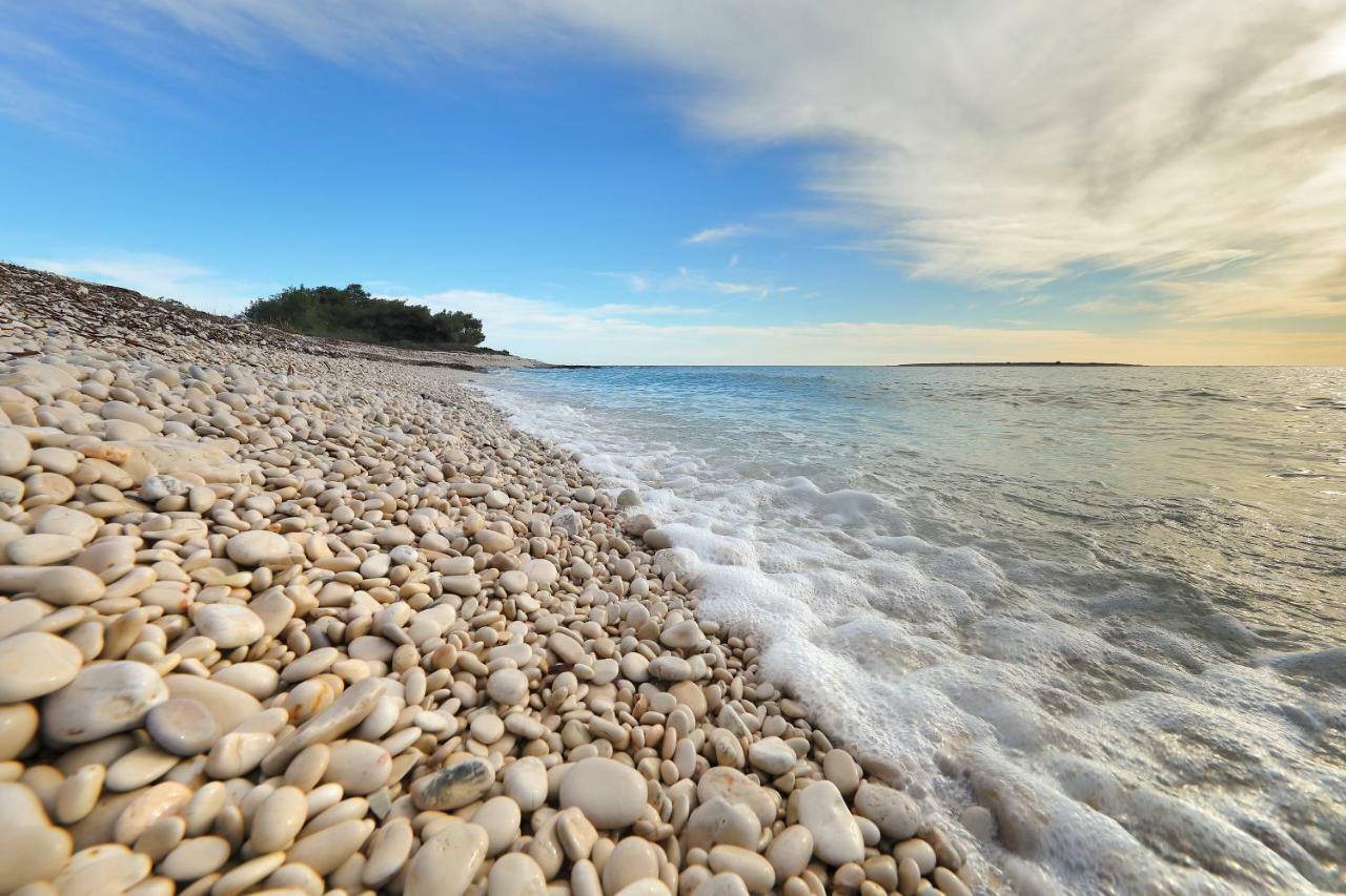 Holiday Home On Dugi Otok - Otok Brbinj Kültér fotó