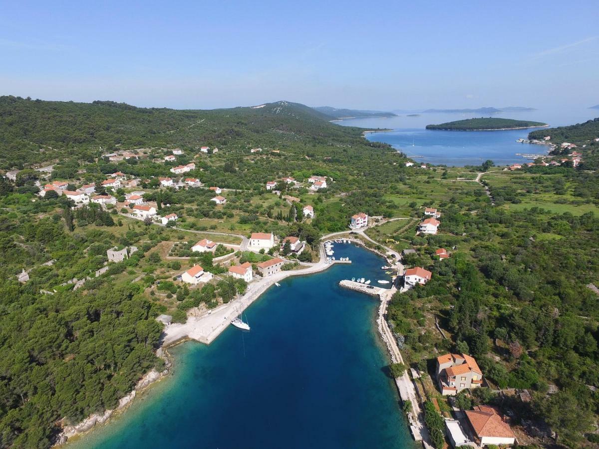 Holiday Home On Dugi Otok - Otok Brbinj Kültér fotó